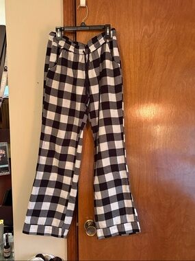Women’s Black & White Buffalo Plaid Lounge Pants